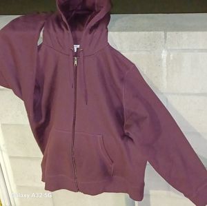 BURGUNDY HOODIE